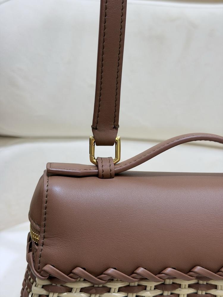 شنطة لورو بيانا Extra West Wicker Lora piana مقاس 19 cm