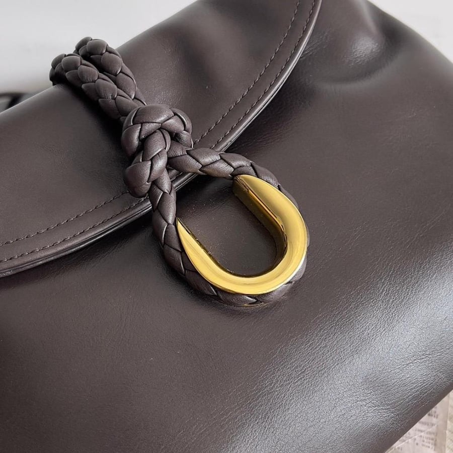 شنطة بوتيغا Winter Liberta مقاس 27cm