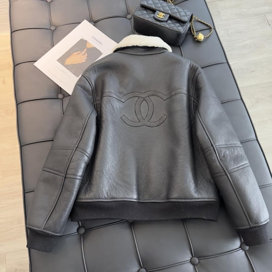 جاكيت CHANEL