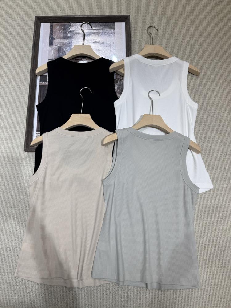 توب Brunello cucinelli