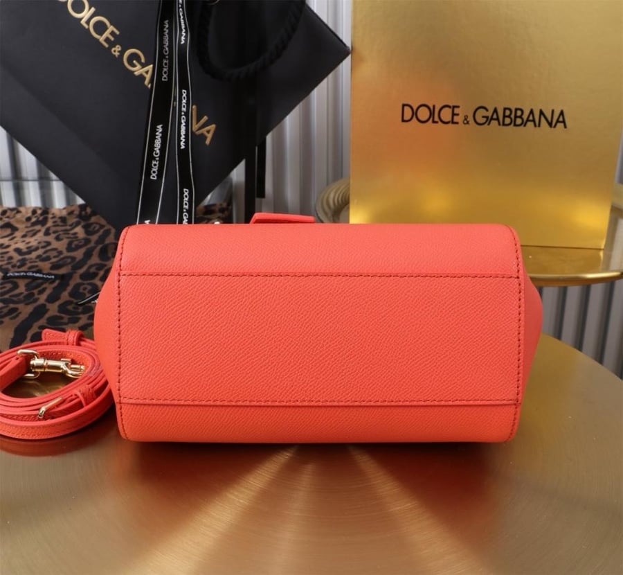 شنطة دولتشي اند غابانا Medium Sicily handbag