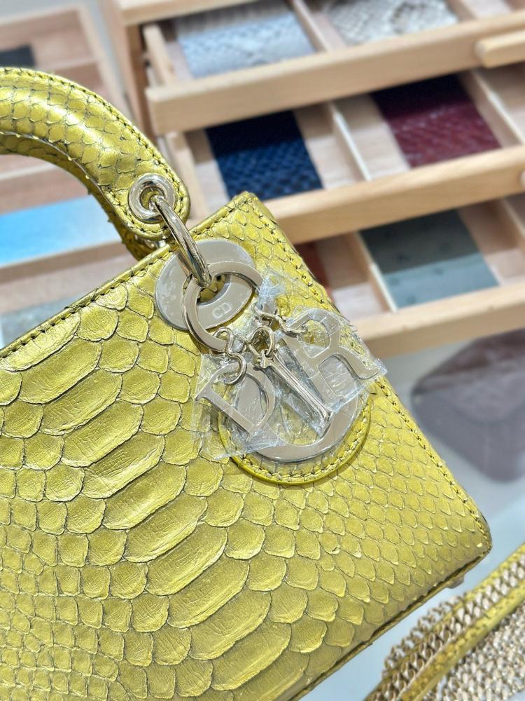 شنطة ديور Snakeskin Dior