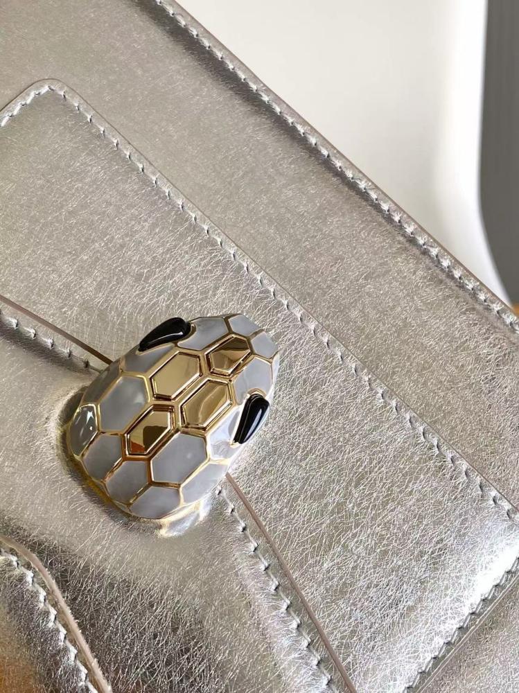 شنطة بولغاري Serpenti Forever مقاس 19cm