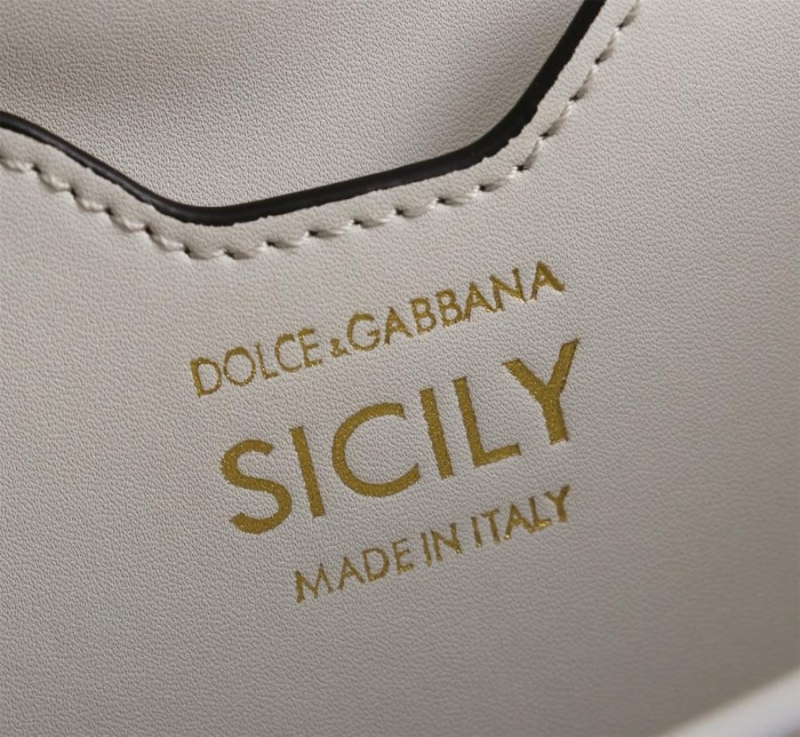 . شنطة دولتشي اند غابانا Medium Sicily handbag