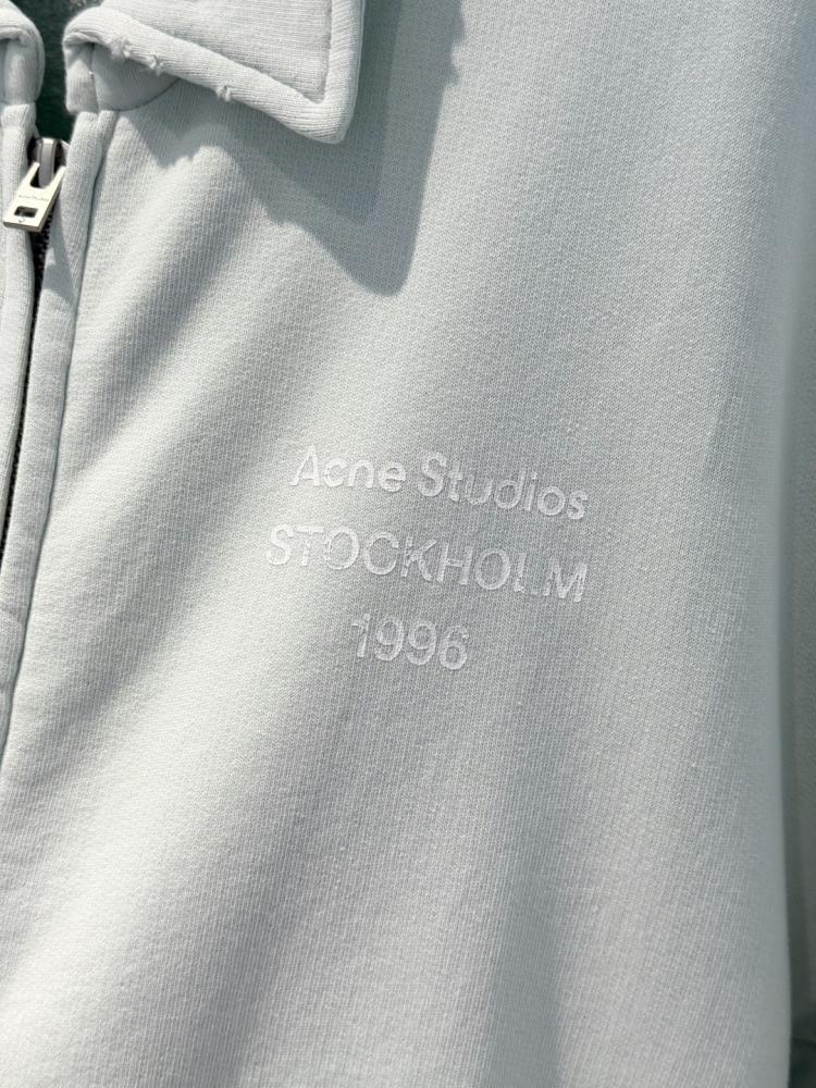 جاكيت Acne