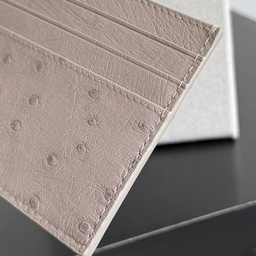 محفظة كارد هولدر بوتيغا Ostrich Leather card holder bottega