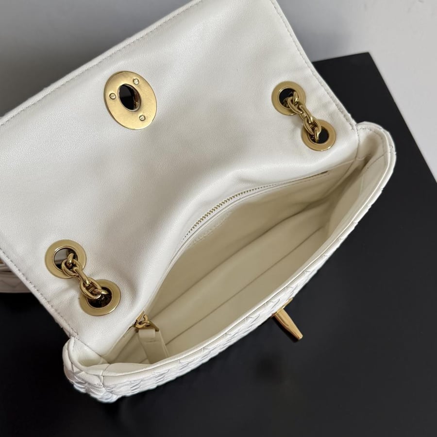 شنطة بوتيغا Baby Madison Bottega