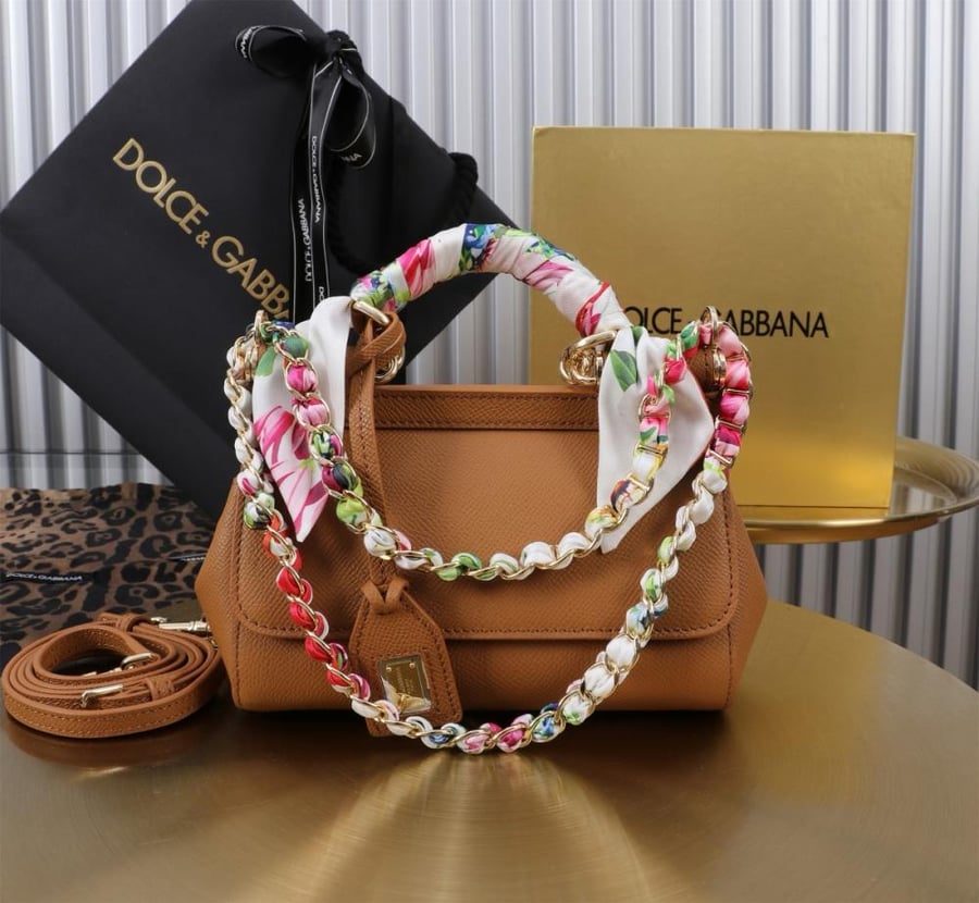 شنطة دولتشي اند غابانا  Small Sicily handbag