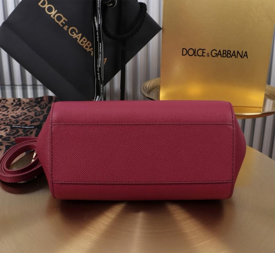 . شنطة دولتشي اند غابانا Medium Sicily handbag