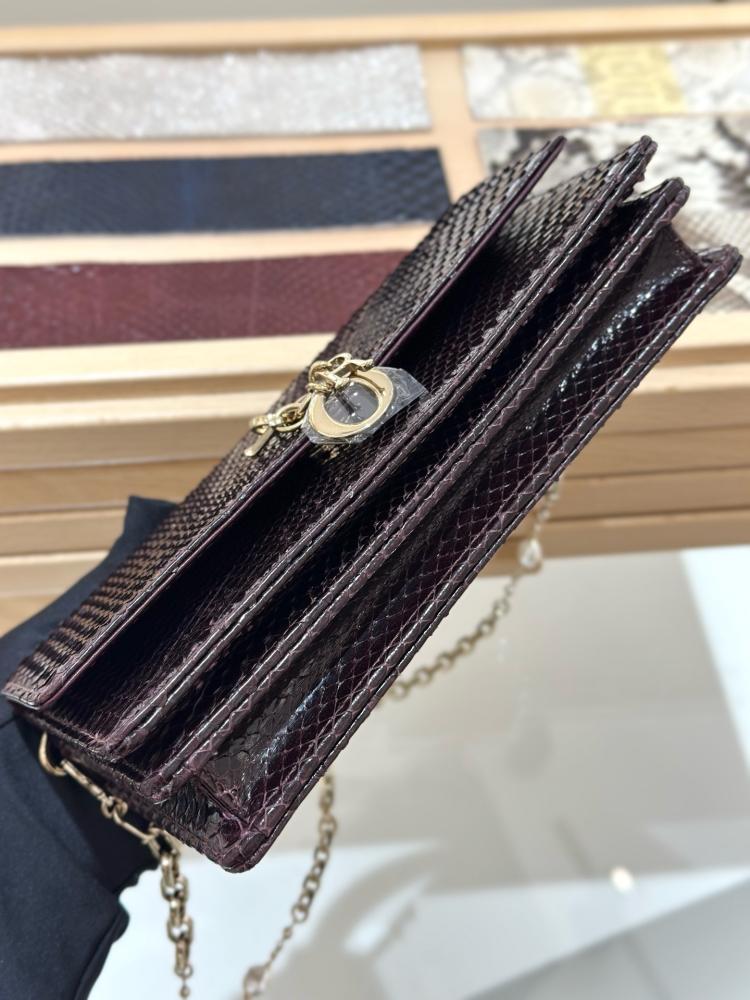 شنطة ديور Woc