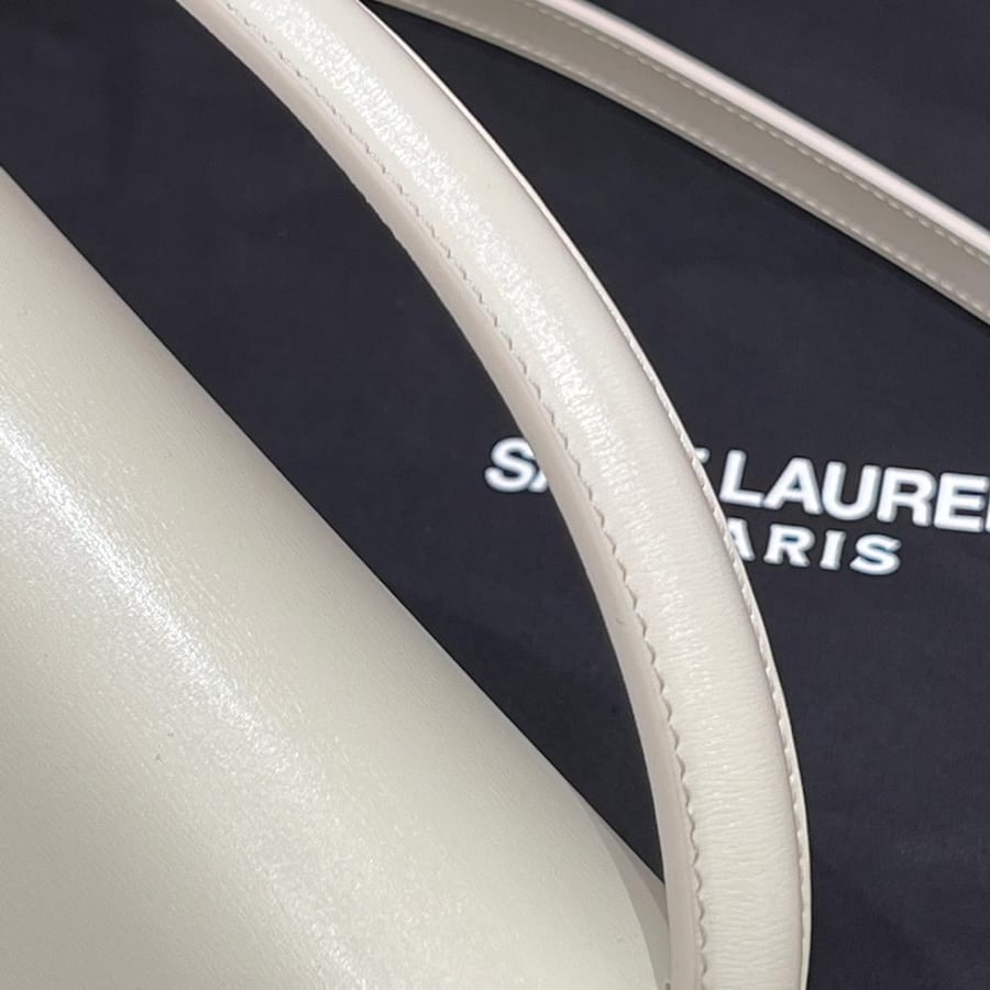شنطة سان لوران Voltaire box Saint Laurent