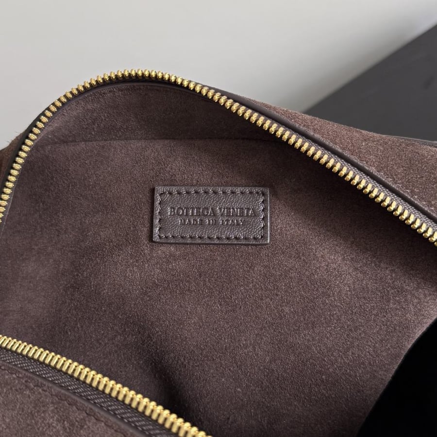 شنطة بوتيغا large Nodo Bottega
