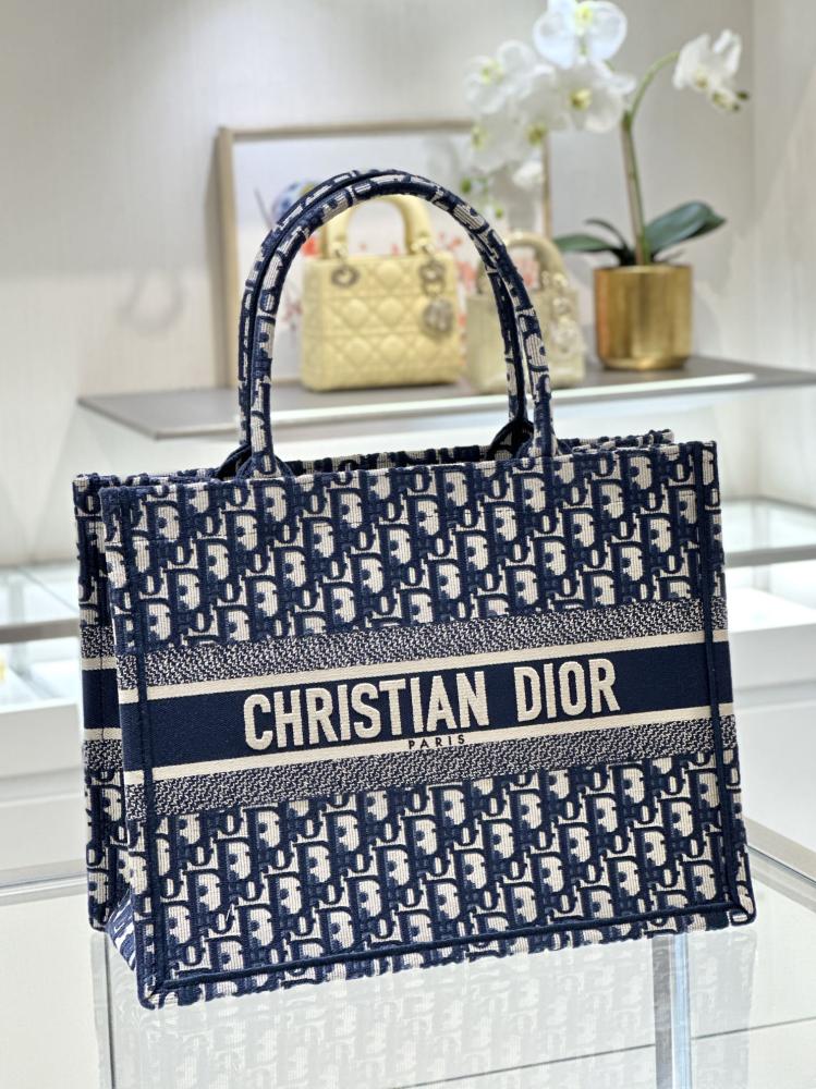 شنطة ديور CD-Tote مقاس cm36.5