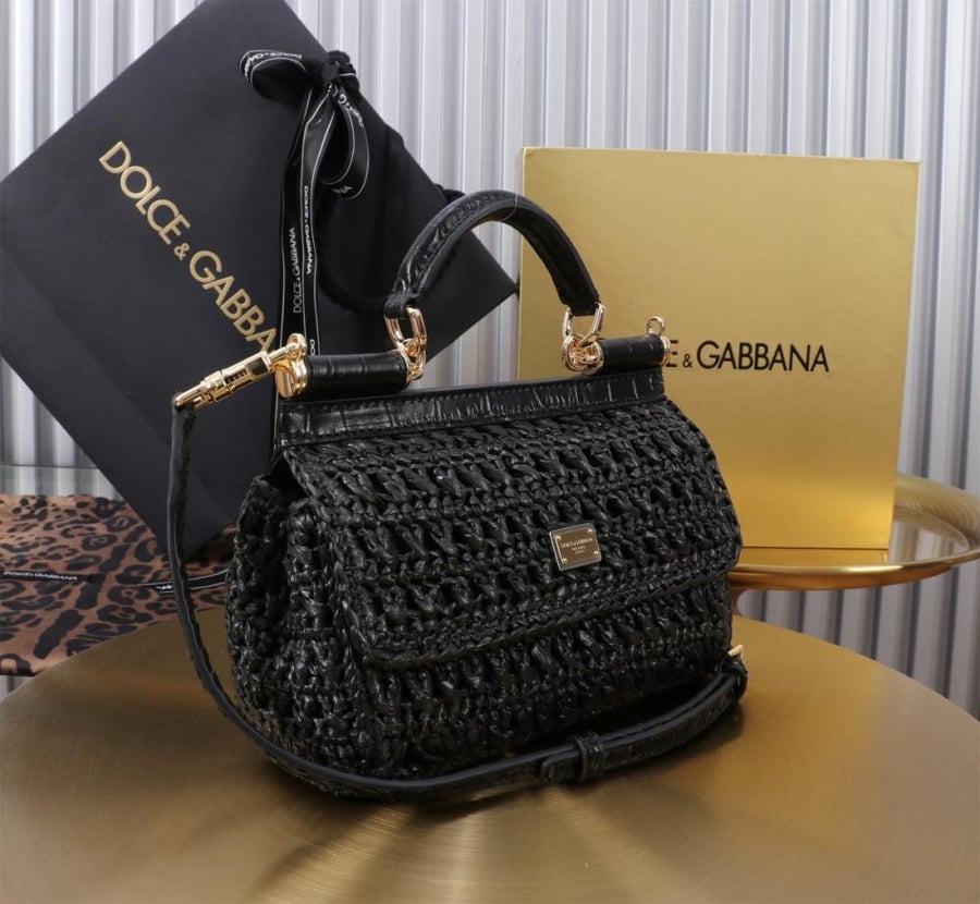 . شنطة دولتشي اند غابانا  Small Sicily handbag