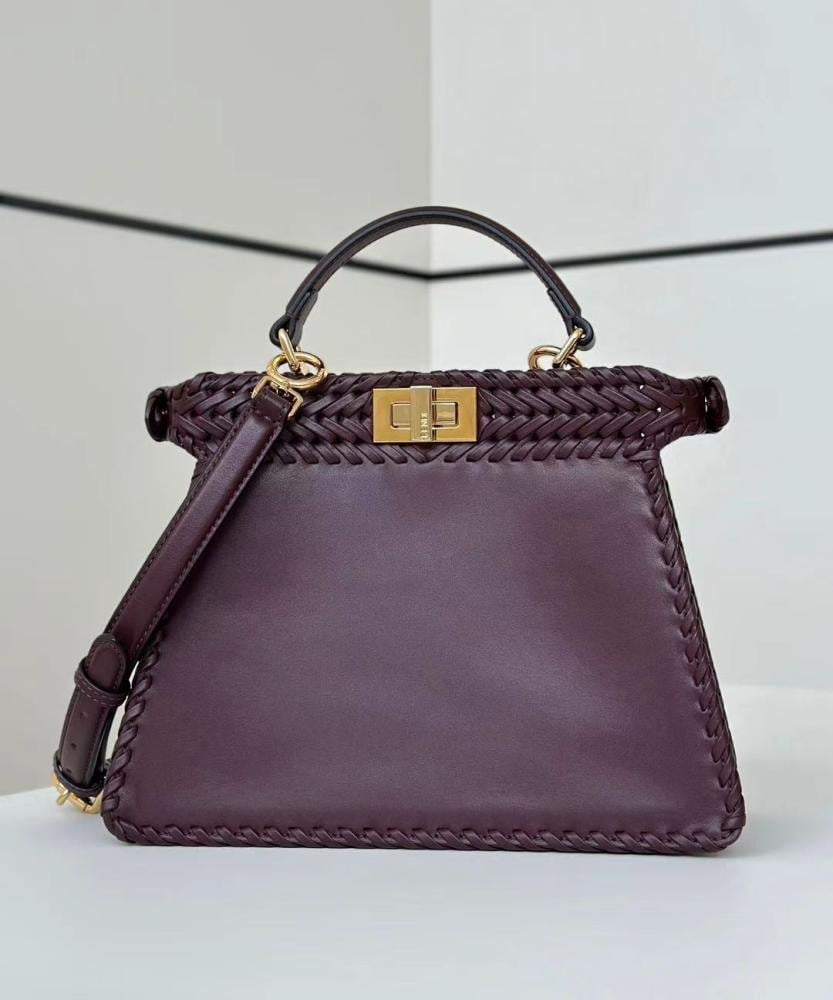 شنطة فيندي peekaboo مقاس 27cm