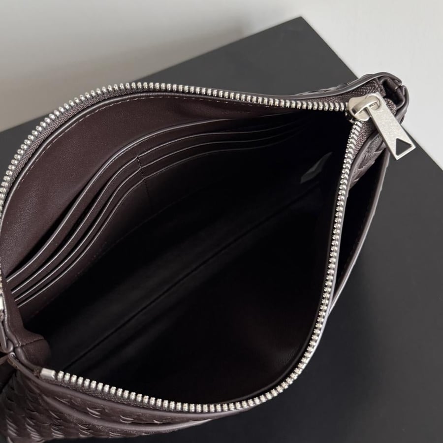 شنطة بوتيغا BOTTEGA prism