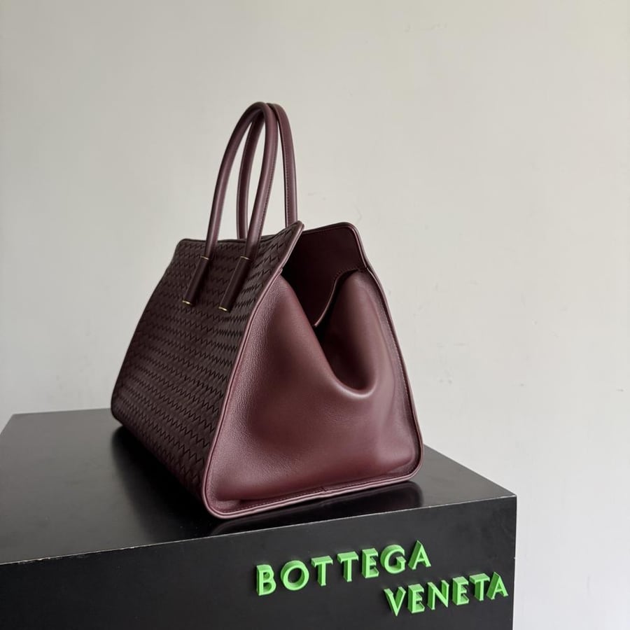 شنطة بوتيغا Barbara Bottega