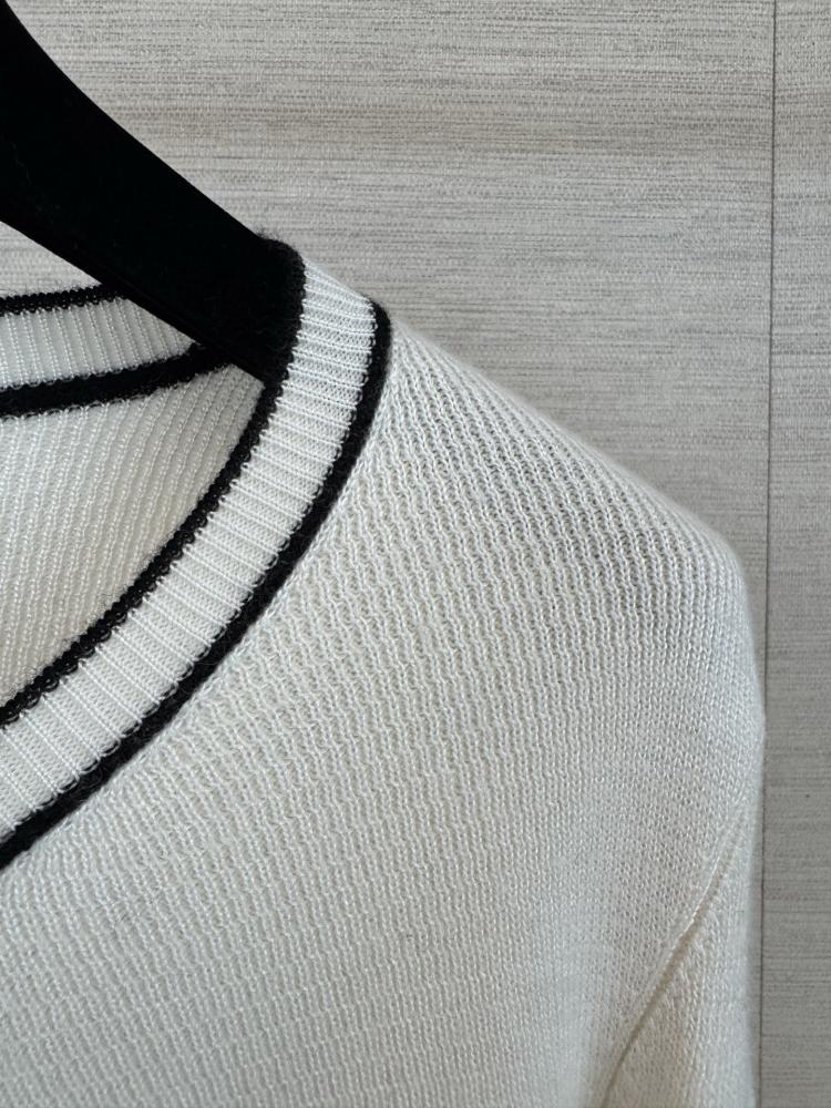 كارديجان Chanel
