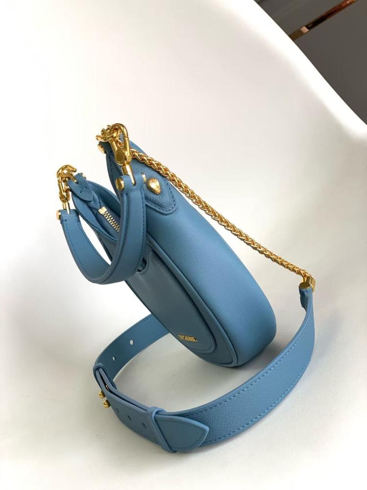 شنطة بولغاري SERPENTINE ELLIPSE   مقاس 19.5cm