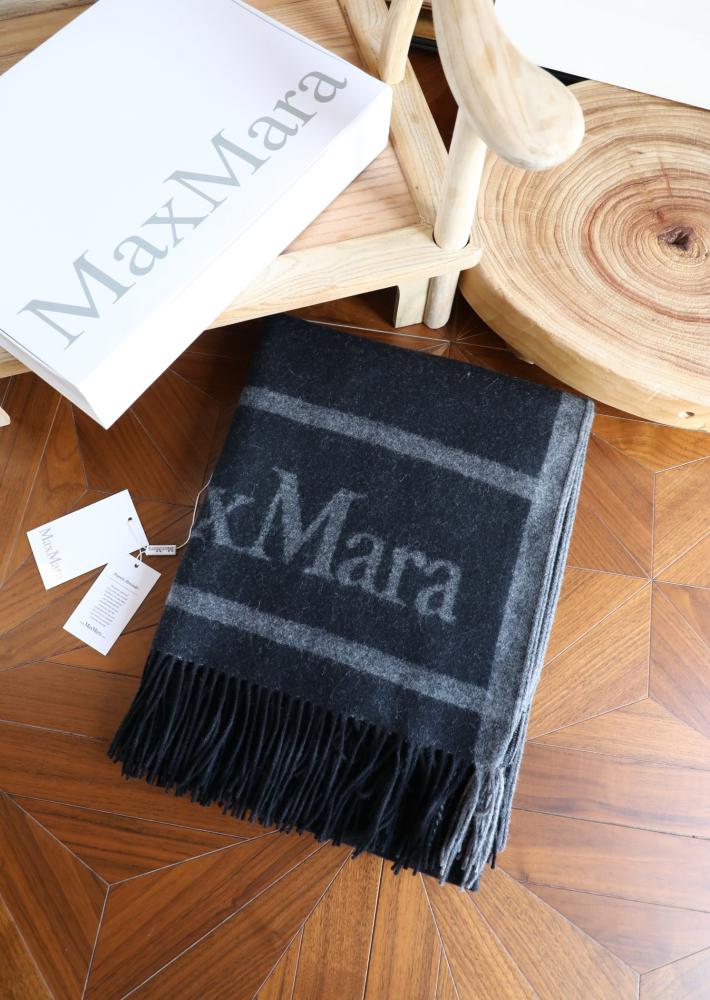 كاب MaxMara