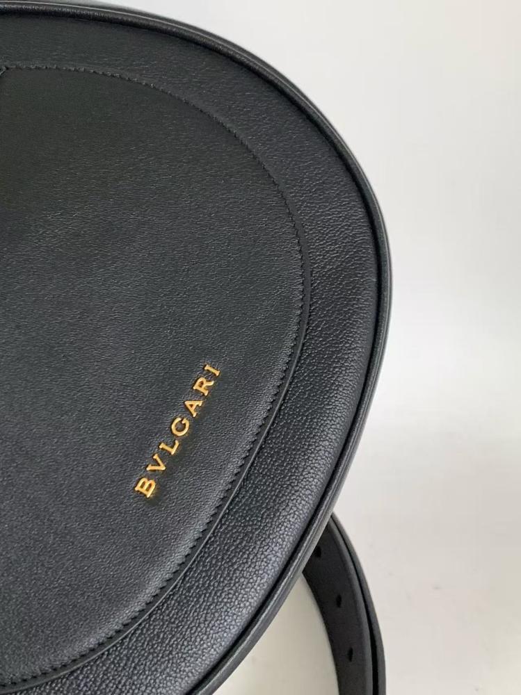 شنطة بولغاري SERPENTINE ELLIPSE   مقاس 25cm