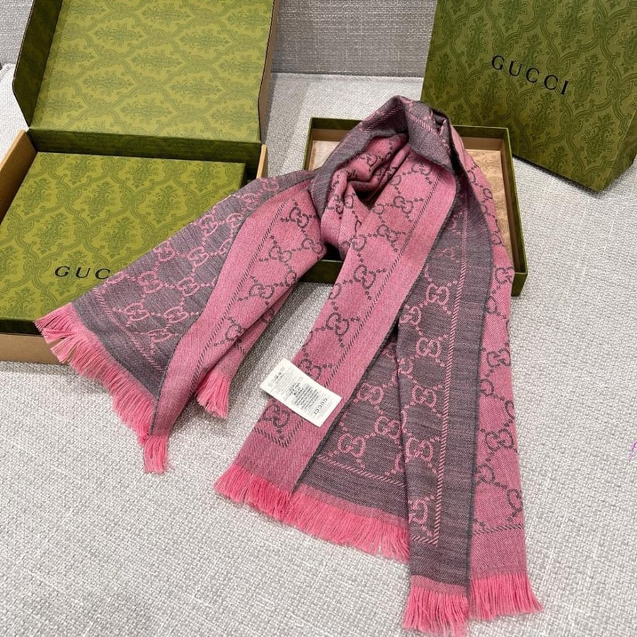 سكارف Gucci