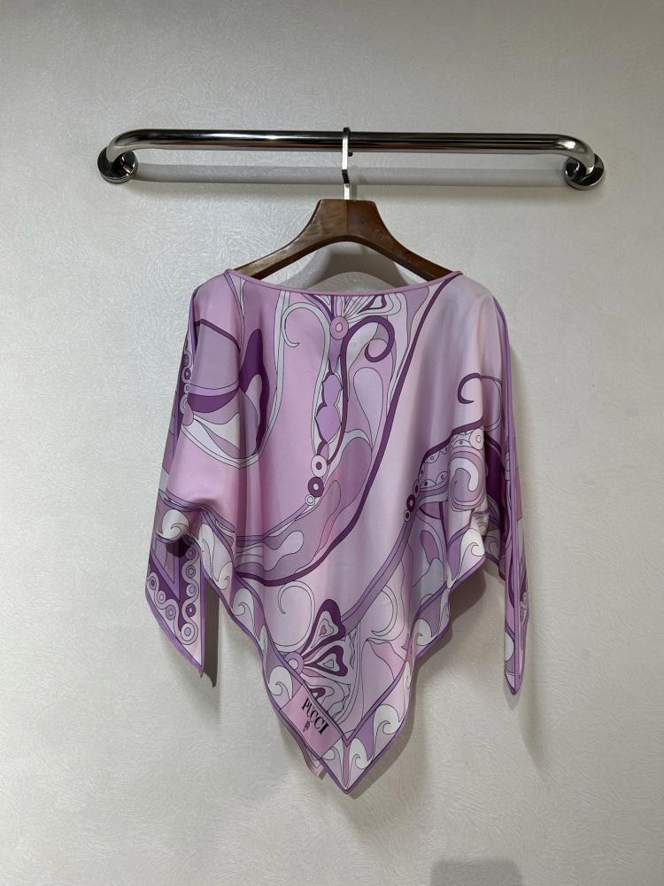 توب كاب Pucci.