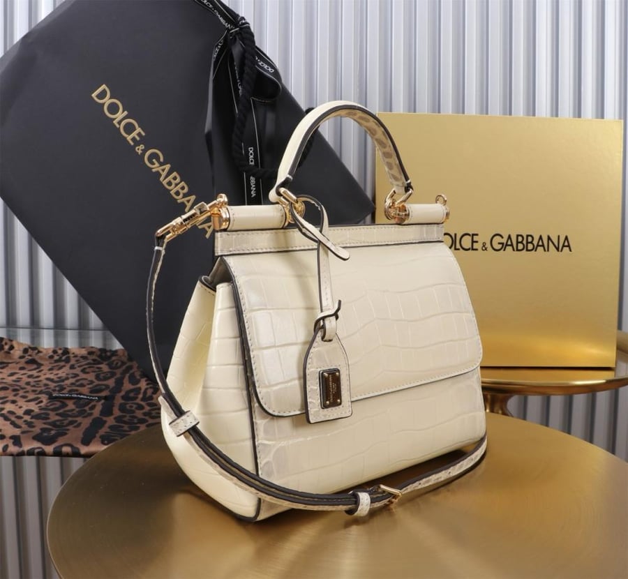 . شنطة دولتشي اند غابانا Medium Sicily handbag