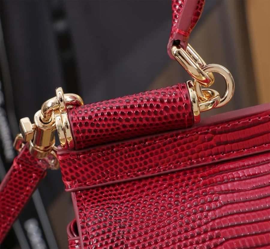 . شنطة دولتشي اند غابانا شنطة دولتشي اند غابانا Small Sicily handbag