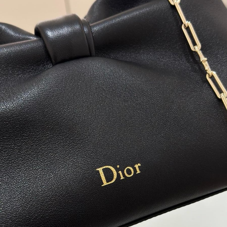 شنطة ديور Doir