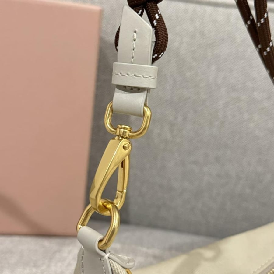 شنطة Miu Miu
