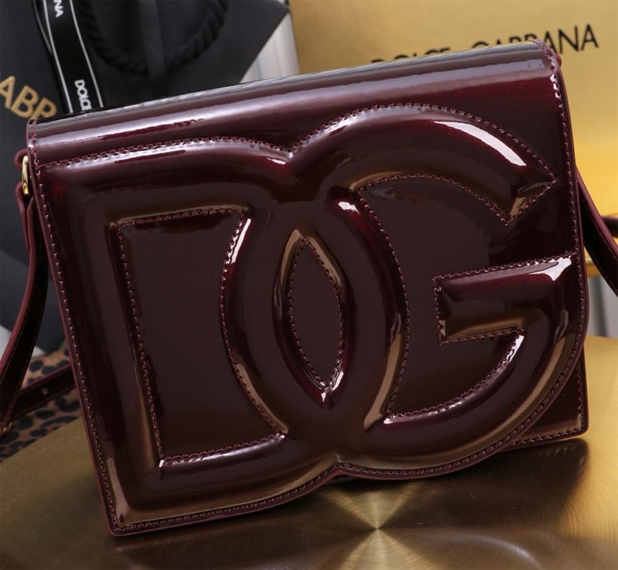 . شنطة دولتشي اند غابانا Calfskin DG Logo Bag crossbody bag