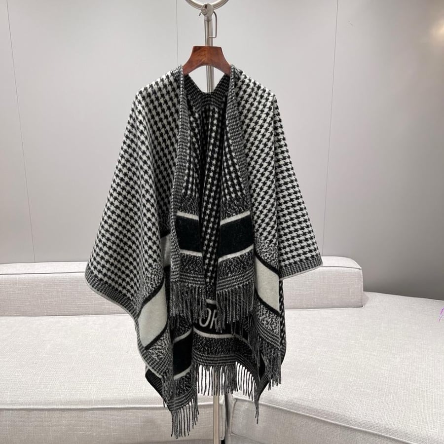 سكارف Dior