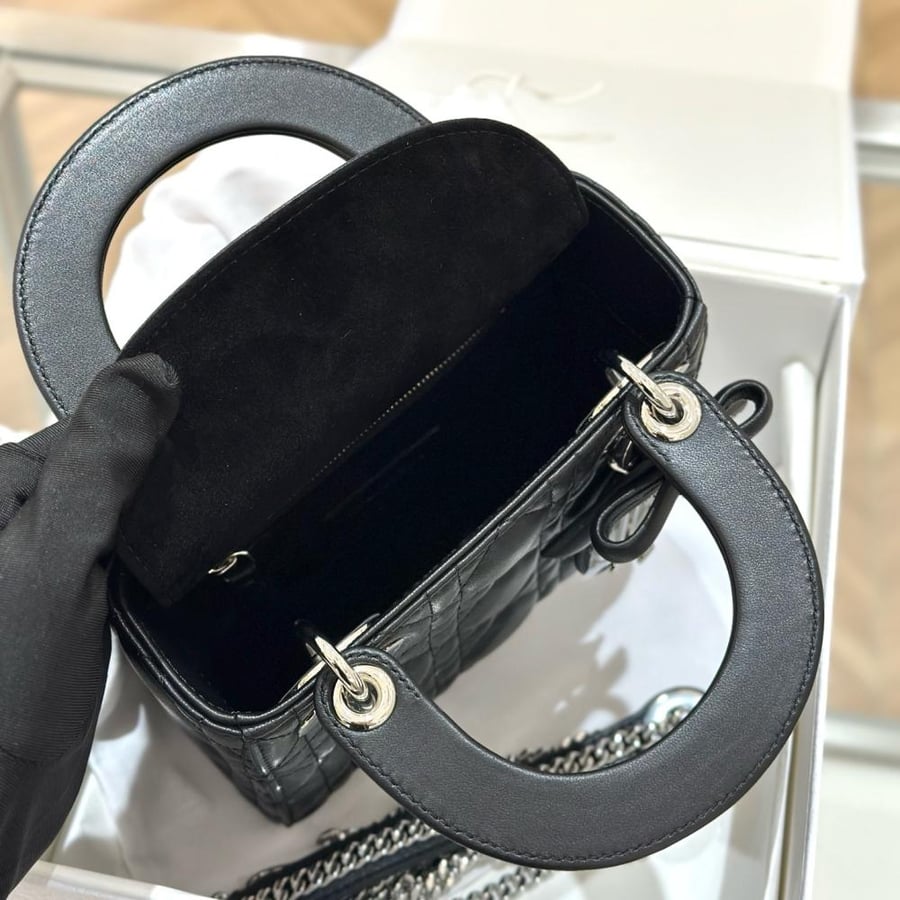 شنطة ديور Lady Dior مقاس 17cm