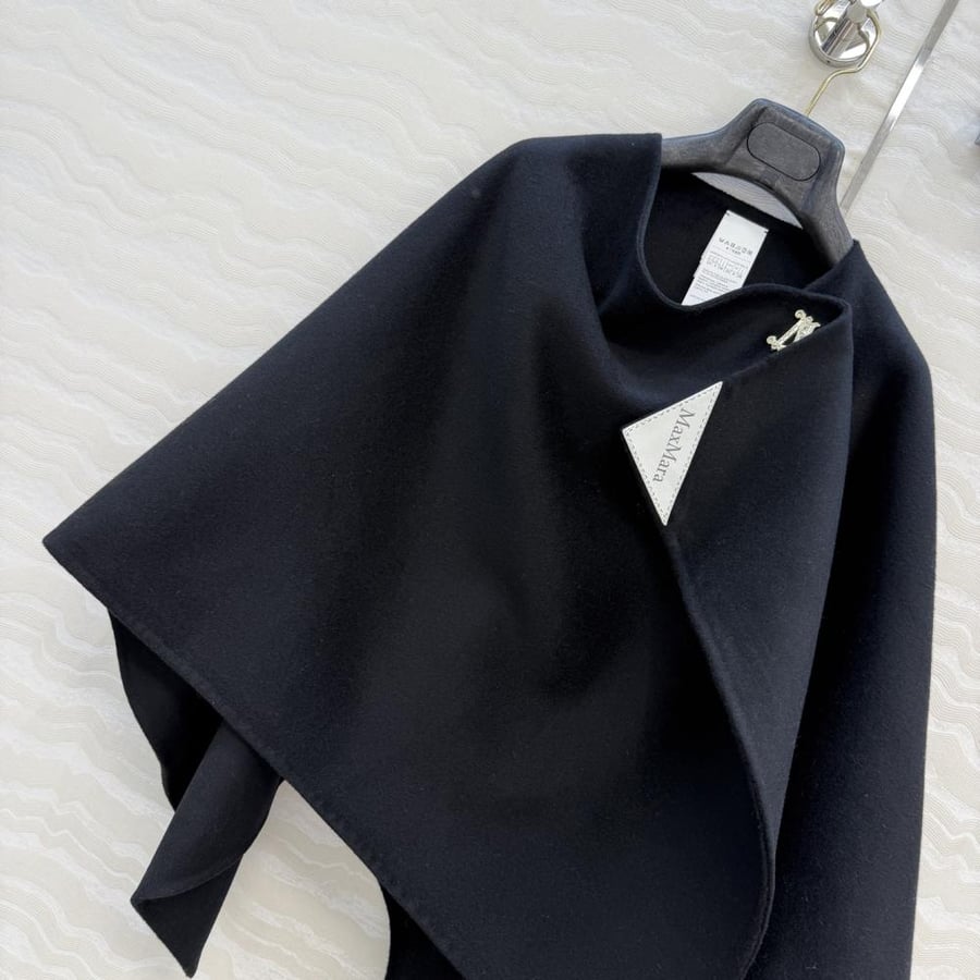 كاب MaxMara