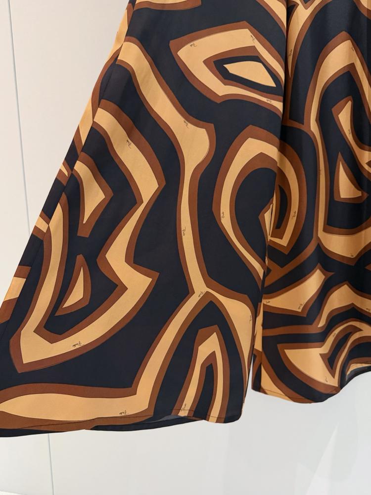 طقم Pucci