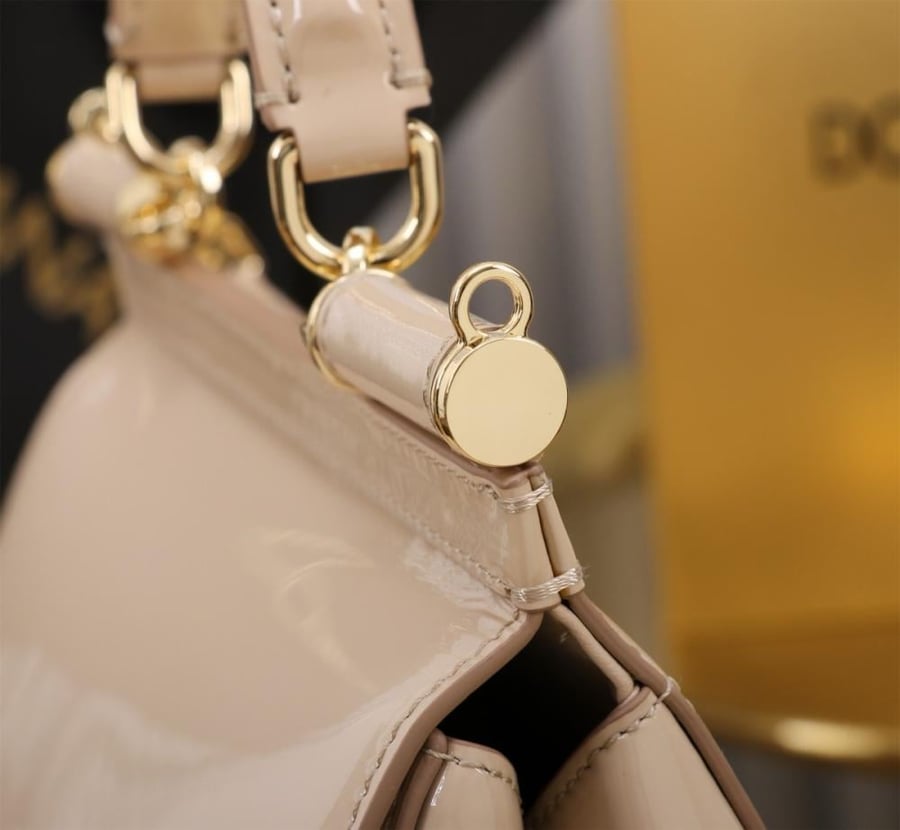 . شنطة دولتشي اند غابانشي اند غابانا شنطة دولتشي اند غابانا Small Sicily handbag