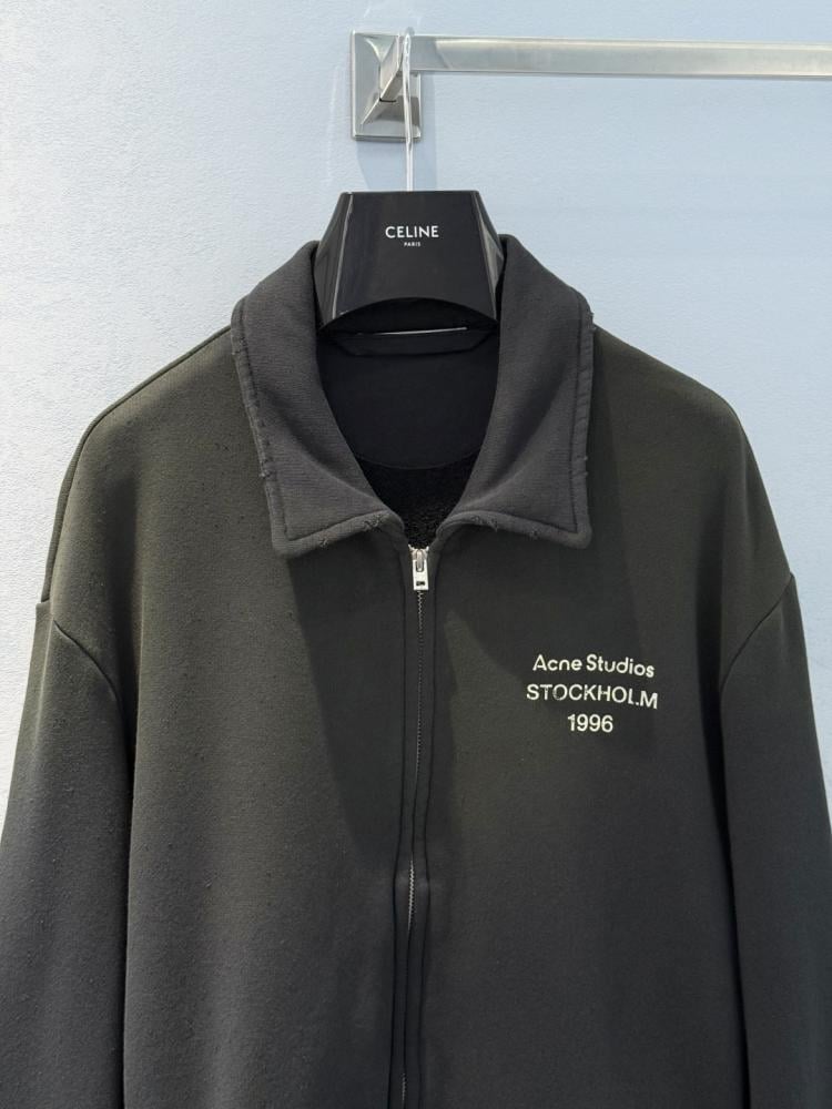 جاكيت Acne