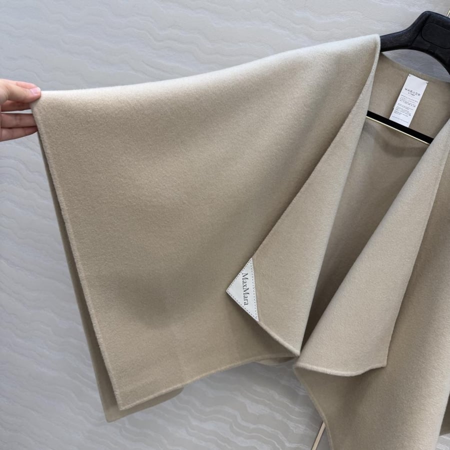 كاب MaxMara