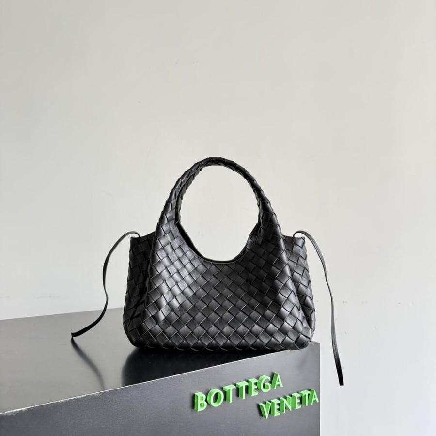 شنطة بوتيغا Campana small