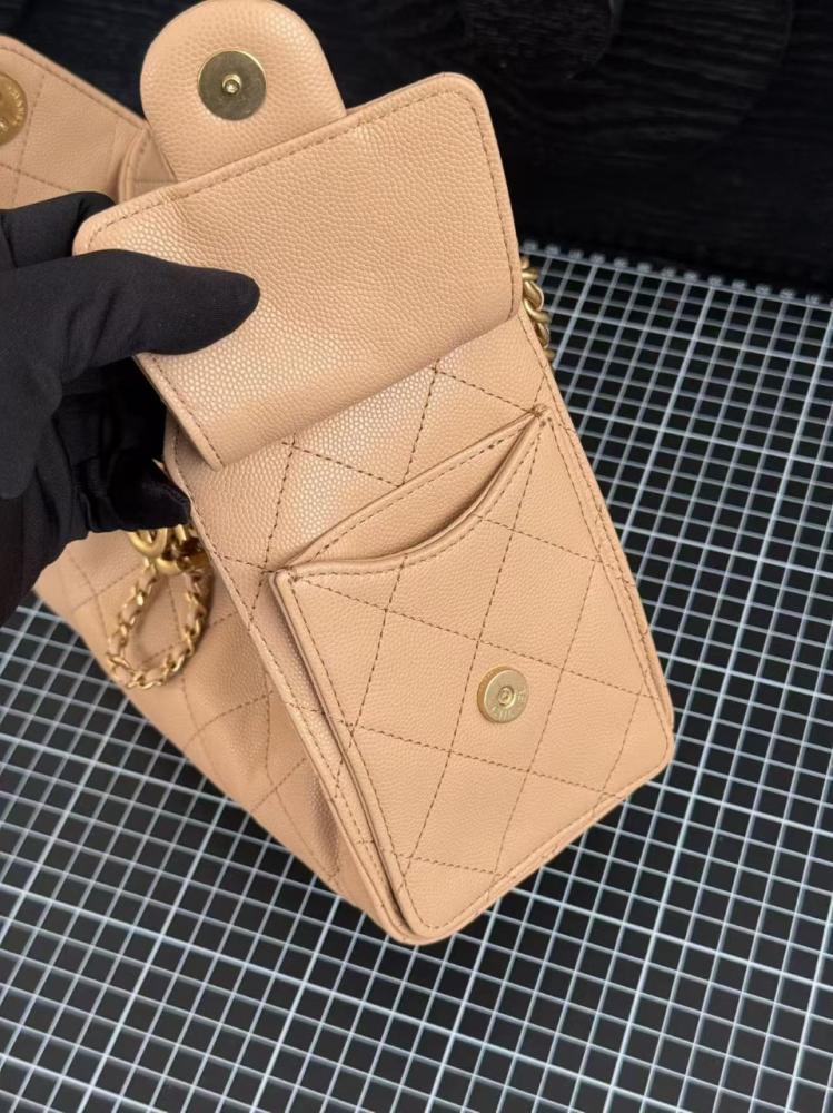 شنطة شانيل Mini hopo bag 22cm