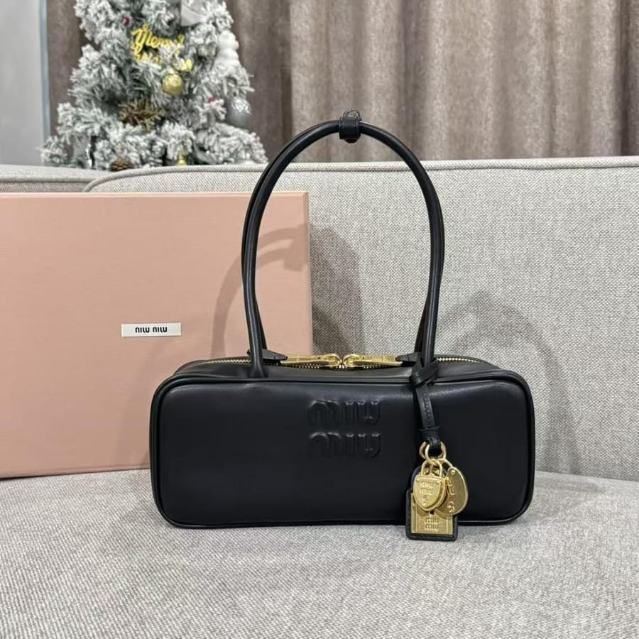 شنطة Miu Miu