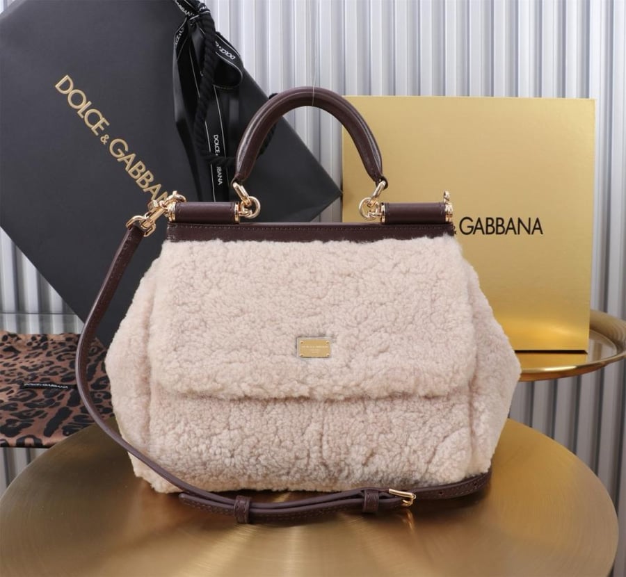 . شنطة دولتشي اند غابانا Medium Sicily handbag