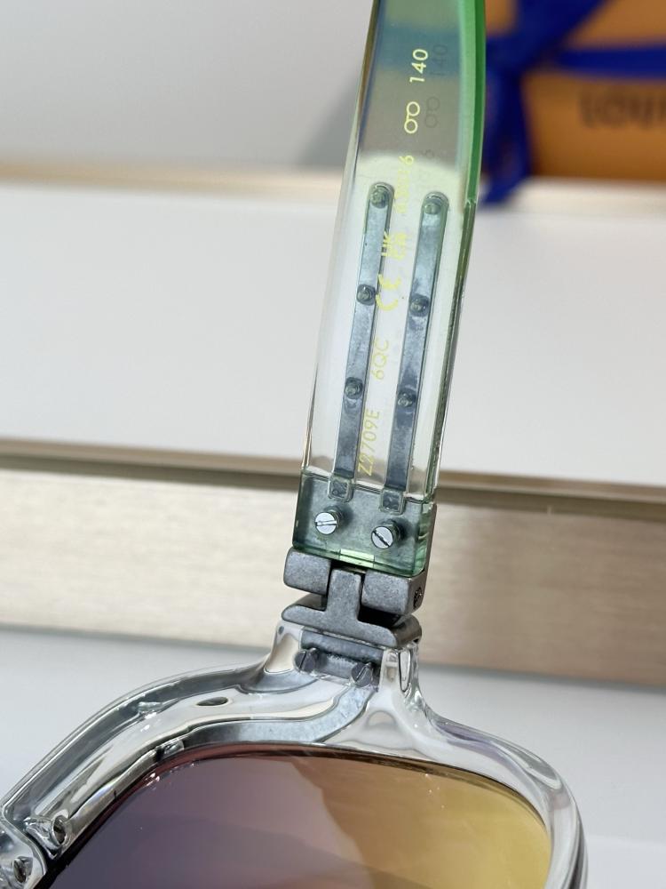 نظارة لويس فيتون