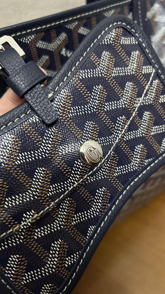 شنطة جويارد Chien Gris Goyard