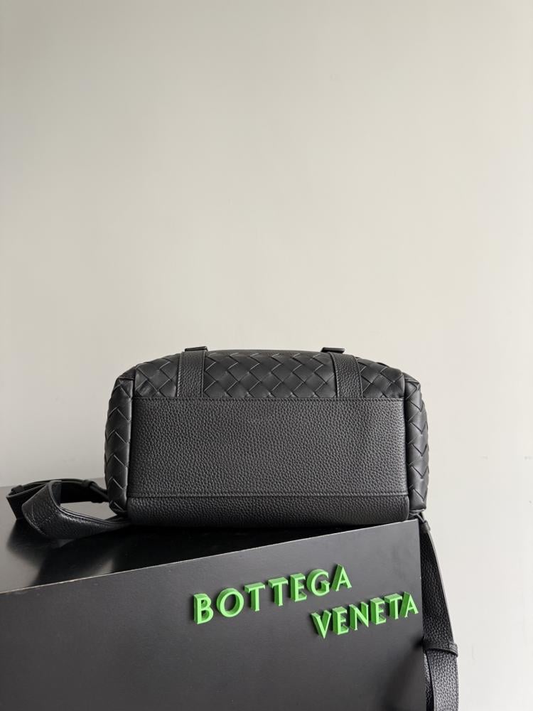 شنطة بوتيغا School Bag Bottega