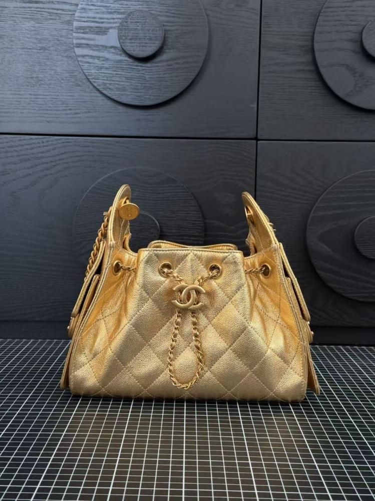 شنطة شانيل Mini hopo bag 22cm