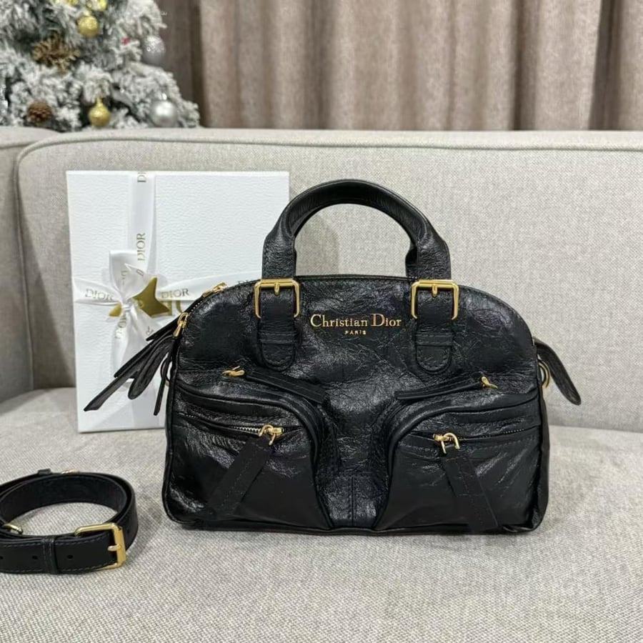 شنطة ديور