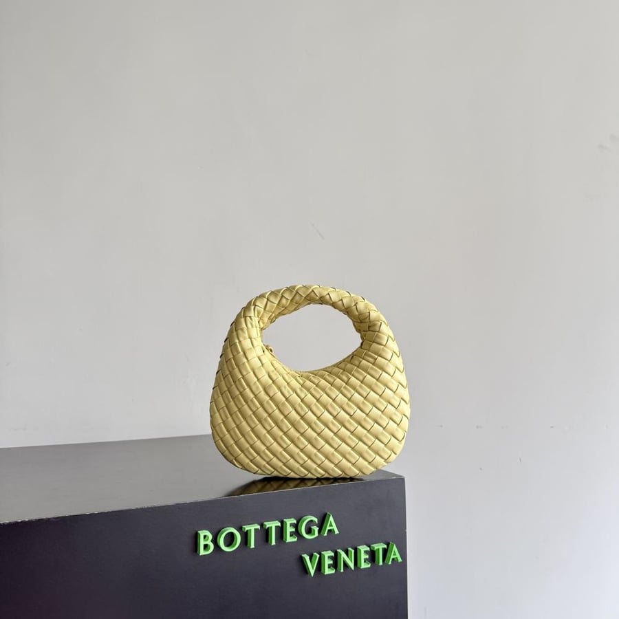شنطة بوتيغا Baby Veneta Bottega