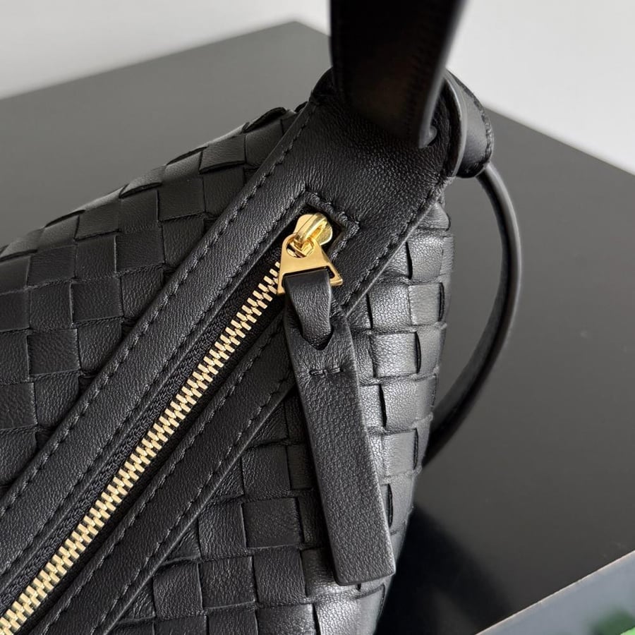 شنطة بوتيغا Nodo Bottega